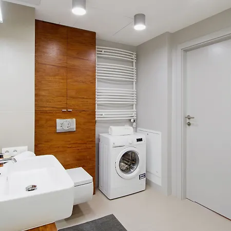 Angel Wawel Luxury By Amstra Apartment