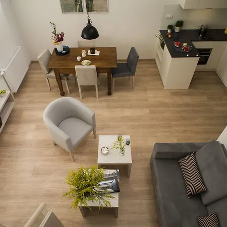 Apartment Tww -