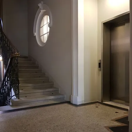 Apartment Tww -