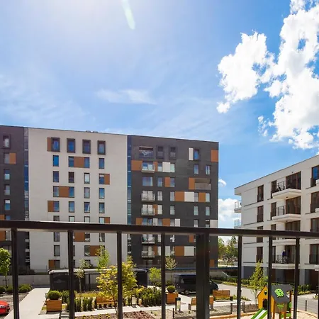 Apartament Jacuzzi Glass-house Station *
