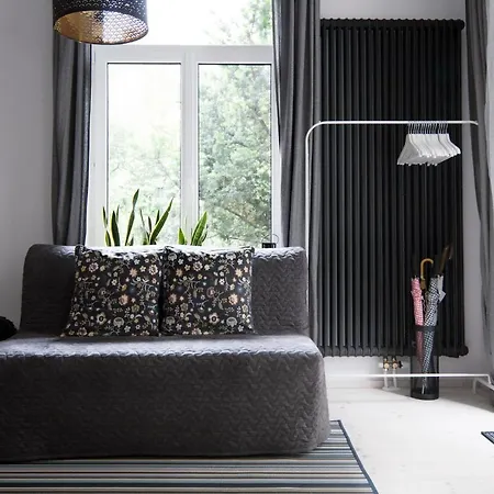 G 6.6 Apartment *