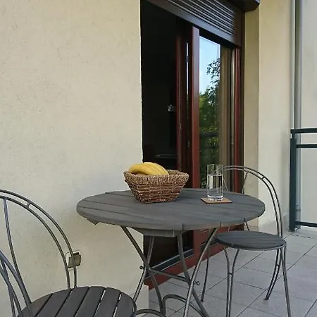 Apartment Quiet And Spacious With Garage Option