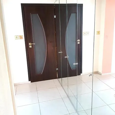 Aurora Apartament *