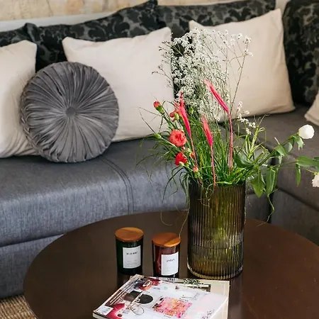 Apartment Lavender By Loft Affair