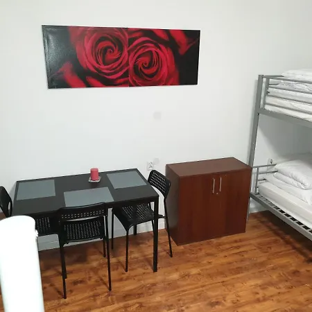 Hostel Zielony Zakątek *
