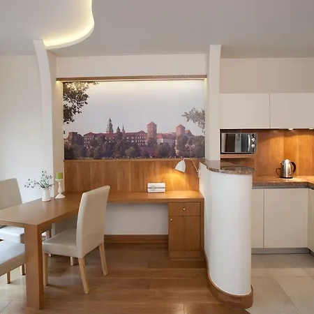 Parkside Old Town Apartahotel 3*