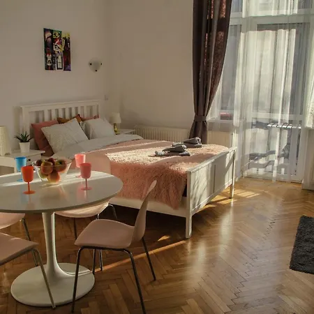 Corner 2 Cracow I Old Town I Big & Balcony Krakow