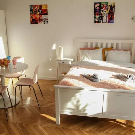 Corner 2 Cracow I Old Town I Big & Balcony Apartment
