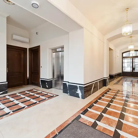 Plac Na Groblach 19 Apartament Kraków