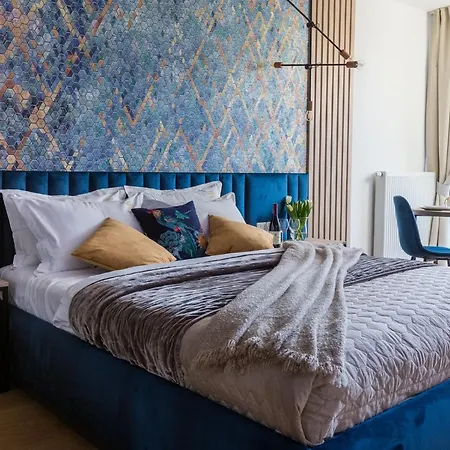 Fragola Rajska 3 - Modern Studios, Park 3* Krakow
