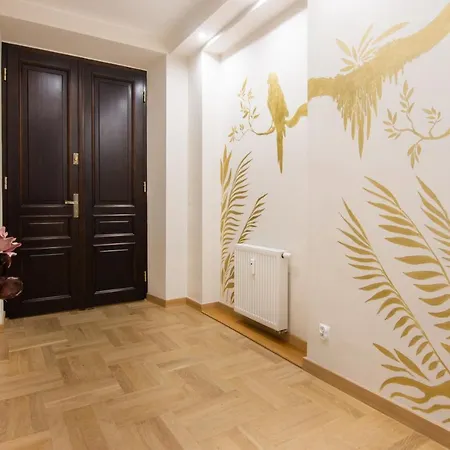Apartment Leo Old Town