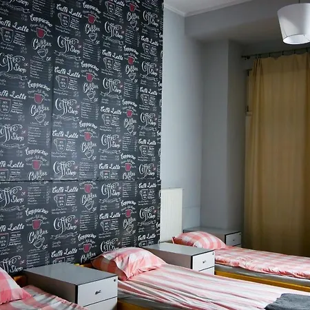 Hostel Heynow Rooms, And In Center *