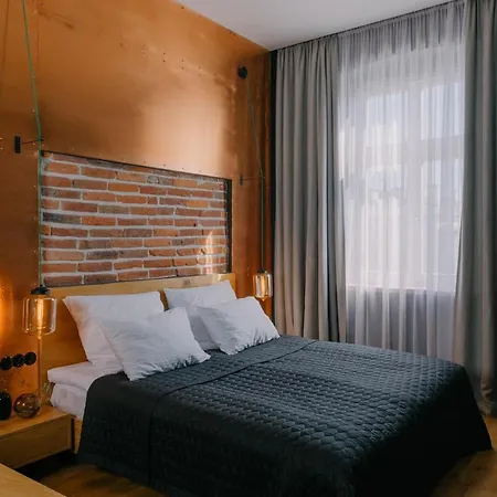 Apartment Goldfinger 3-bed Unique In The Heart Of Podgorze Krakow