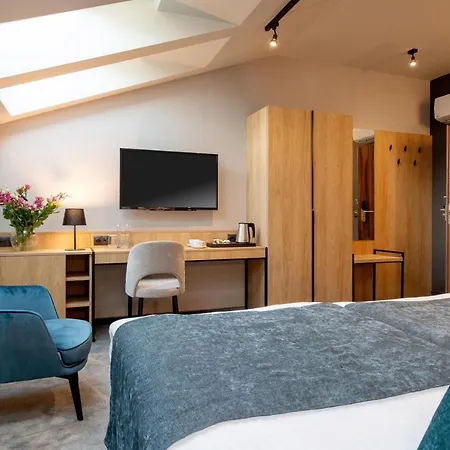 Otel M29