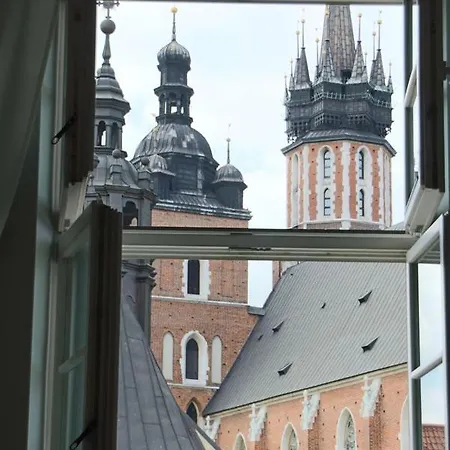 Small Market Square - Old Town *