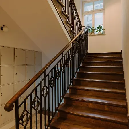 Goldfinger 3-bed Unique In The Heart Of Podgorze * Krakow