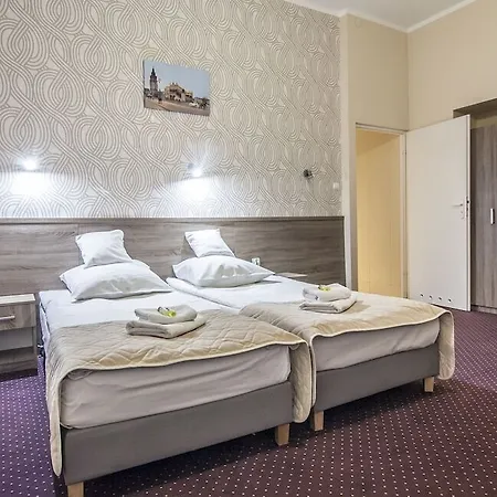 Old Town Luxe Retreat - King Bed - Steps To Main Square * Krakow