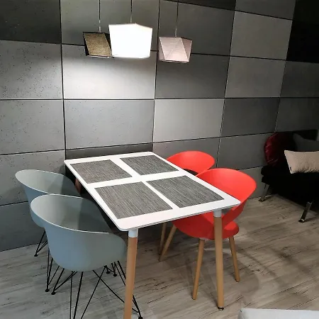 Designomania - Grzegorzecka 69 D *