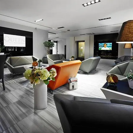Queen Boutique Hotel 4*