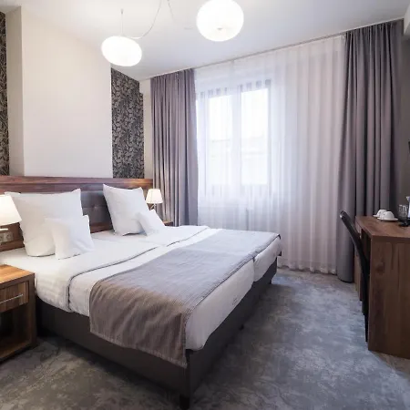 Hotel Miodowa 3*