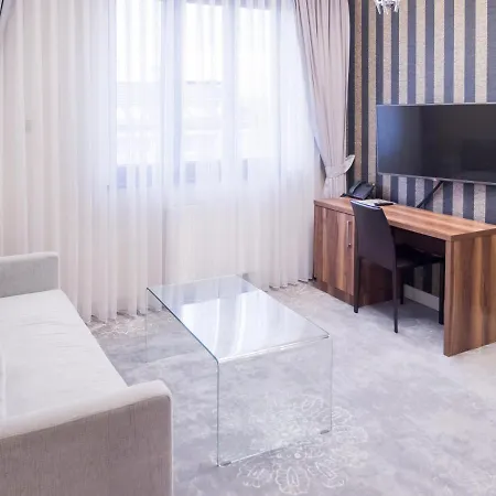 Miodowa Hotel 3*