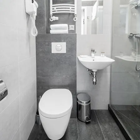 Miodowa Hotel 3*