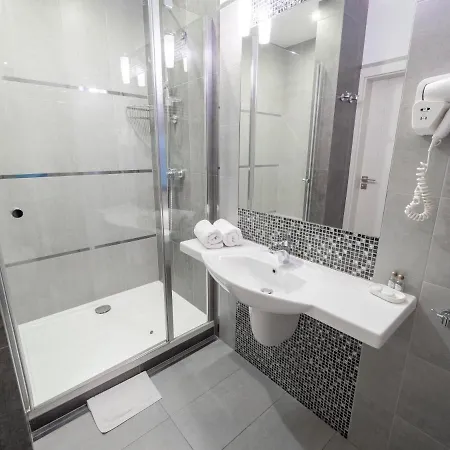 Hotel Miodowa 3*