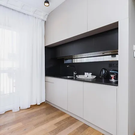 Apartment Modern Wegierska Cracow By Renters *
