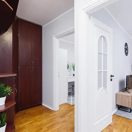Apartment Modern Apartments Cracow Lagiewniki By Renters Krakow