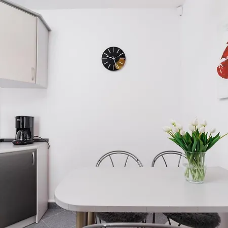 Modern Apartments Cracow Lagiewniki By Renters Apartment Krakow