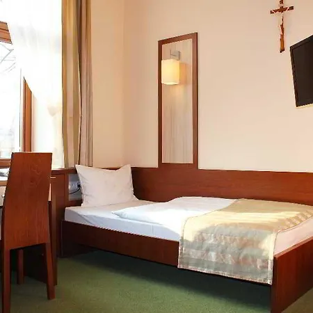 Hotel Domus Mater