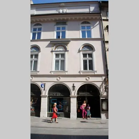 Florianska Penthouse Delux Apartment Krakow