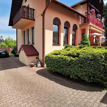 Nocleg ze śniadaniem Dom Pod Tujami *
