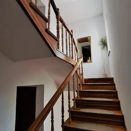 Bed & Breakfast Dom Pod Tujami
