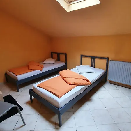 Hostel Momotown