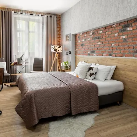 Aparthotel Art & Garden 3*