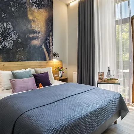 Art & Garden Aparthotel 3*