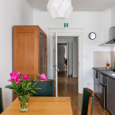 Palac Zieleniewskich Sw Marka 31 Krakau