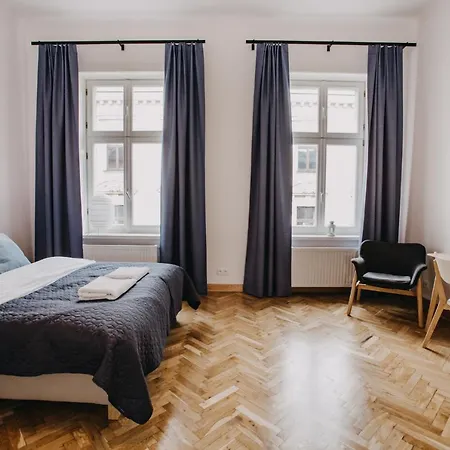 Michalowskiego 11 Appartement *