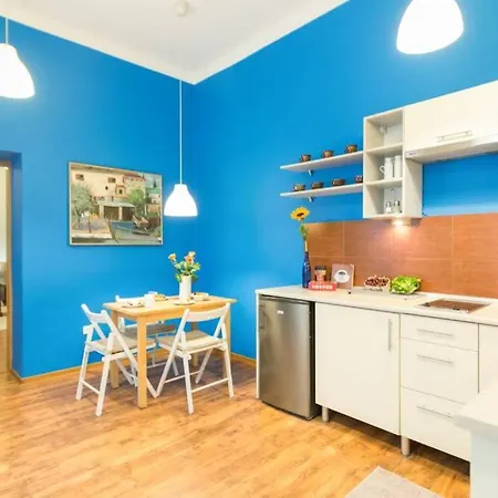 The Quiet Blue In The Center! Apartamento