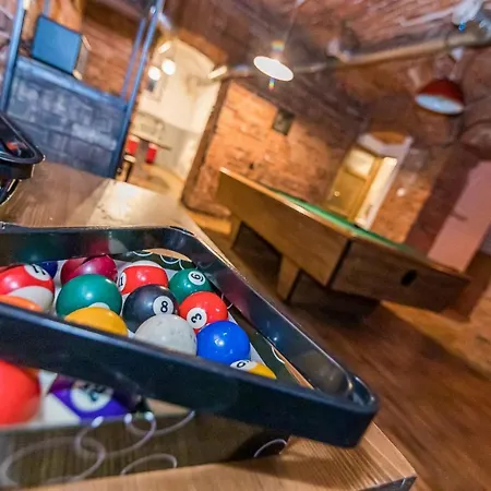 Make Your Own Party - Exclusive 200 Sqm Apartaments With Sauna And Snooker Table Hen&Stag Do Apartment *
