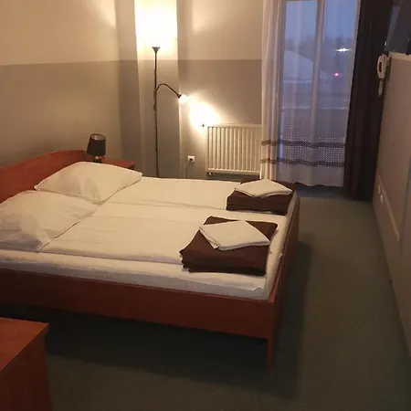 ホテル Hotel Kreator-Sport 2*