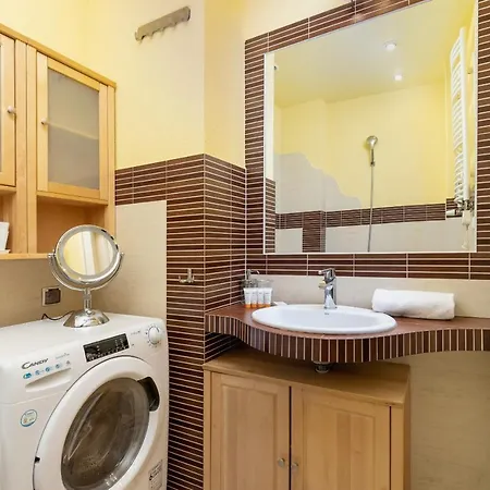 Slowacki Avenue Family Cracow By Renters Apartment Krakow