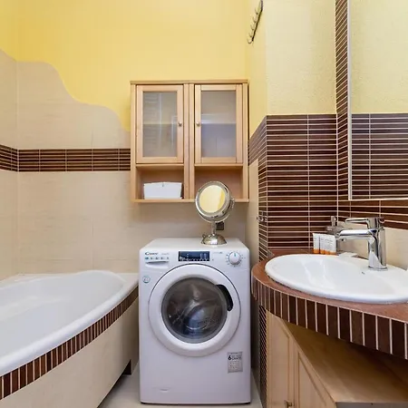 Slowacki Avenue Family Cracow By Renters