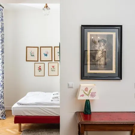 Classy Old Town - By Upstairs Apartamento *