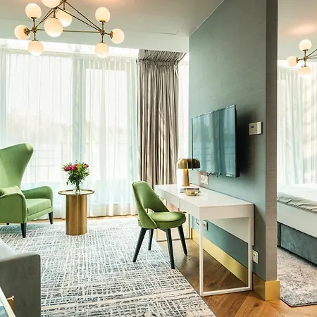 Ferreus Modern Art Deco Hotel 5*