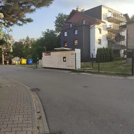 Przytulny Z Ogrodkiem