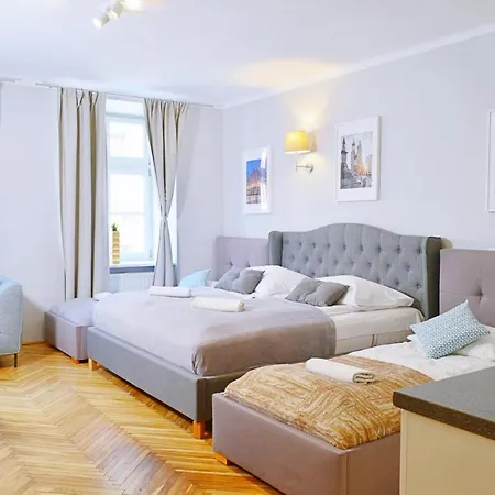 21 Florianska Street Ξενοδοχείο με διαμερίσματα Krasków