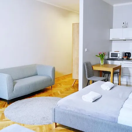 21 Florianska Street Ξενοδοχείο με διαμερίσματα *