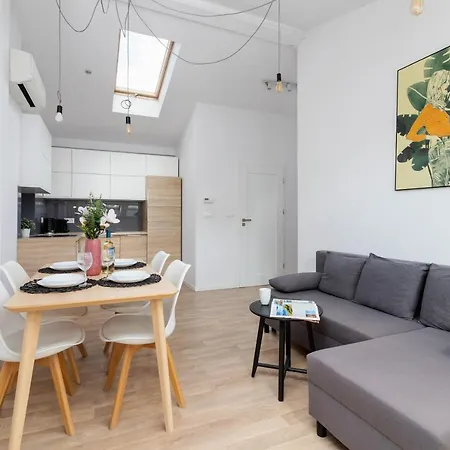 Apartment Dietla Cracow By Renters
